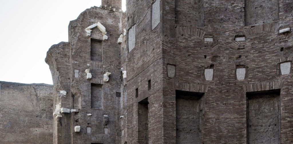 Façade of the natatio, the monumental swimming pool, detail