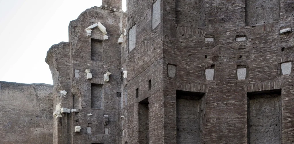 Facciata della natatio, la piscina monumentale, dettaglio