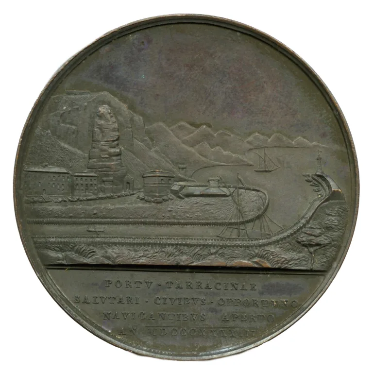 Stato della Chiesa. Medaglia in bronzo di Gregorio XVI con veduta del porto di Terracina (rovescio), 1843