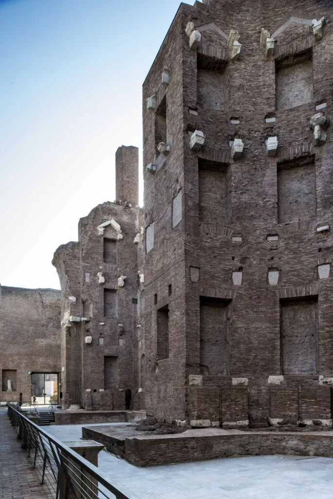 Natatio, piscina monumentale