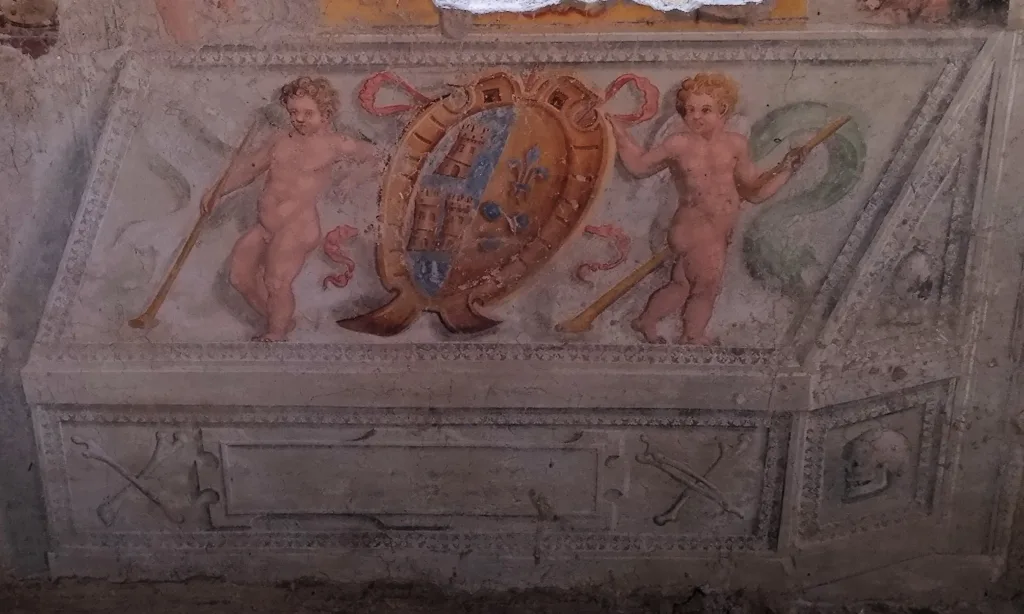Resti di affresco nella chiesa Santa Maria Domine Rose