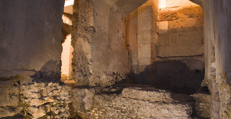 Porticus Minucia Frumentaria