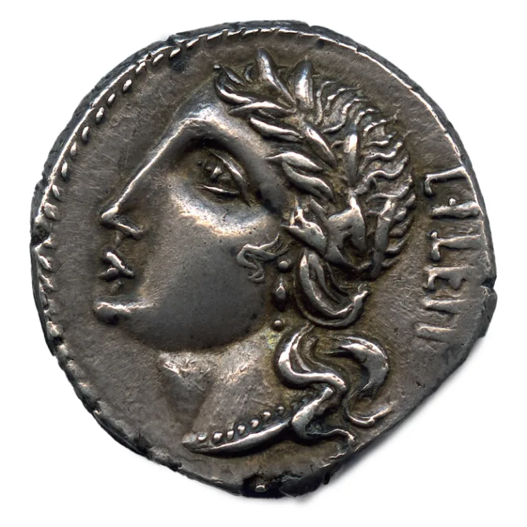 Guerra sociale. Denario in argento degli insorti italici con raffigurazione dell’Italia (dritto), 91-87 a.C. ca.