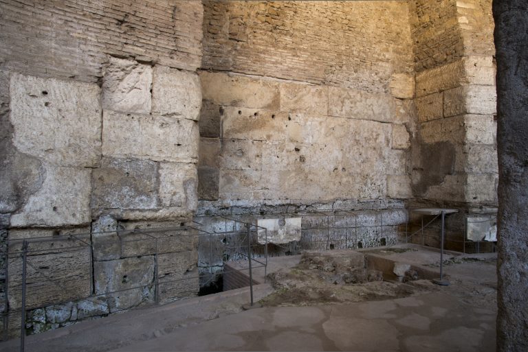 Latrine constructed in the exedra
