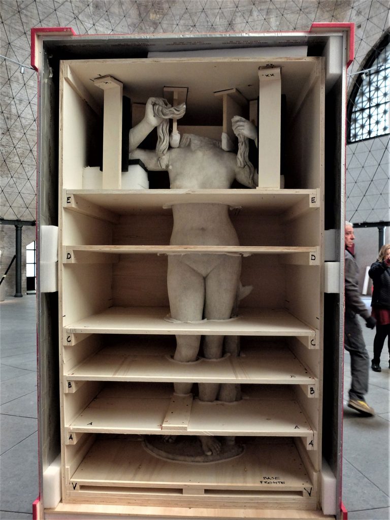 Construction of the packing case