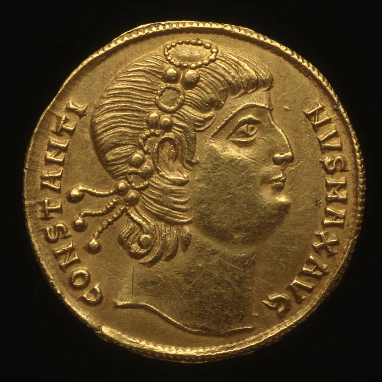 Roma. Aureo di Costantino con ritratto dell’Imperatore (dritto), 335 d.C.